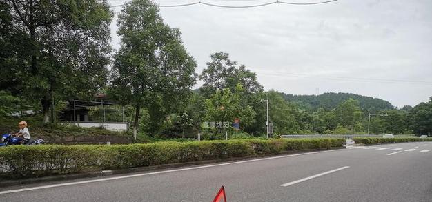 电视机关灯拒赔问题如何解决？