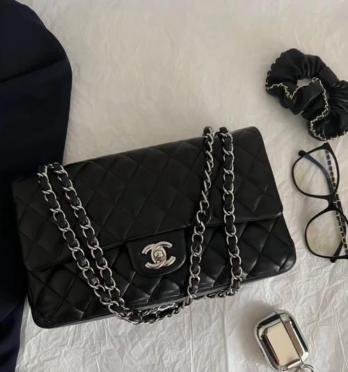 经典款黑色CF中号价格是多少?