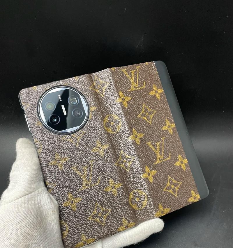 华为手机壳如何正确安装？哥哥手机壳有哪些特别功能？