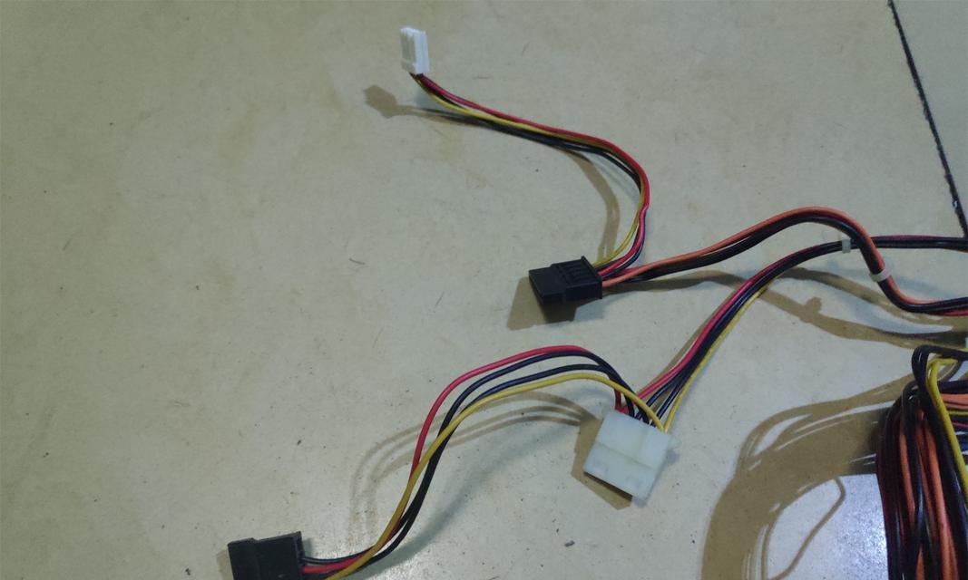 电脑电源灰尘清理方法是什么?